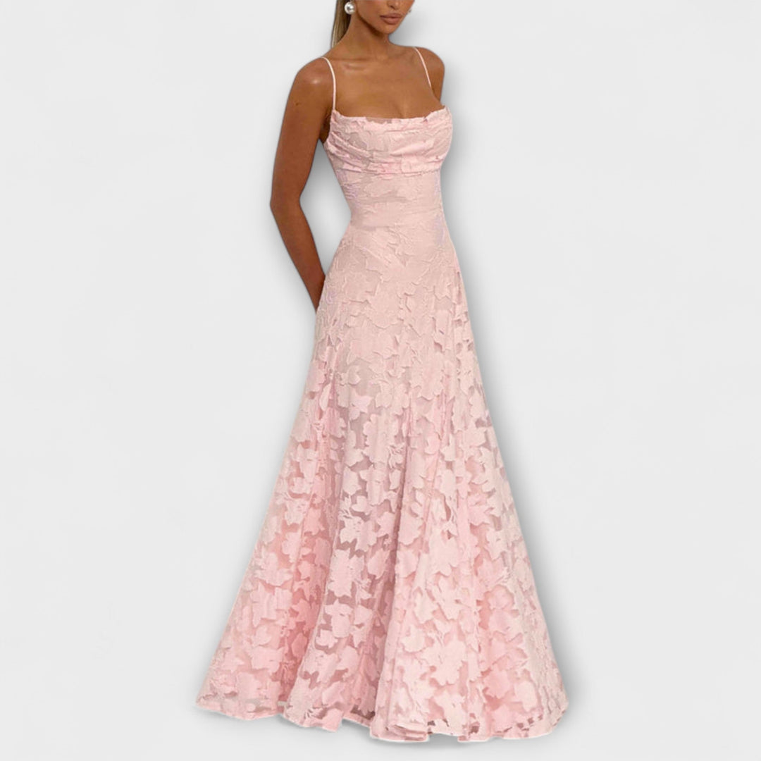 Kairi - Vestido largo de encaje floral blanco con volantes