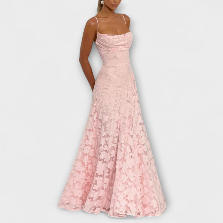 Kairi - Vestido largo de encaje floral blanco con volantes