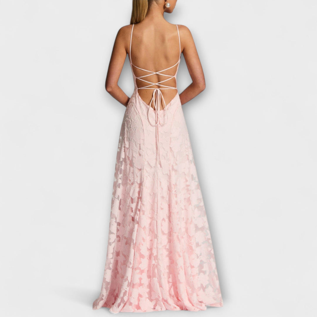 Kairi - Vestido largo de encaje floral blanco con volantes