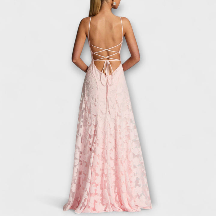 Kairi - Vestido largo de encaje floral blanco con volantes