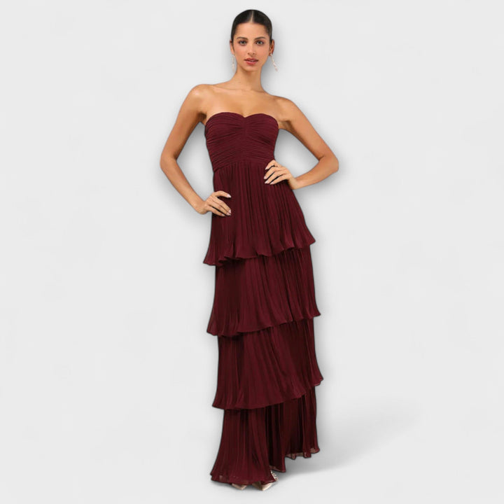 Lorena - Vestido maxi sin tirantes con volantes burdeos