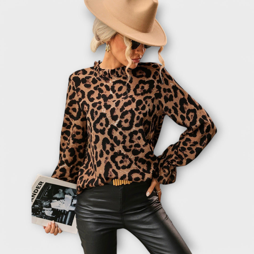 Kayla - Blusa de leopardo con cuello plisado