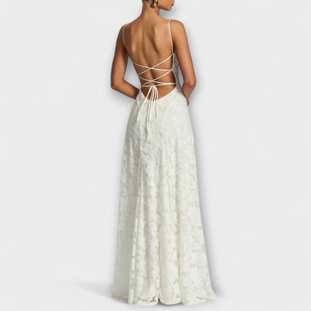 Kairi - Vestido largo de encaje floral blanco con volantes