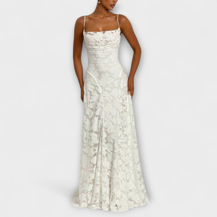 Kairi - Vestido largo de encaje floral blanco con volantes