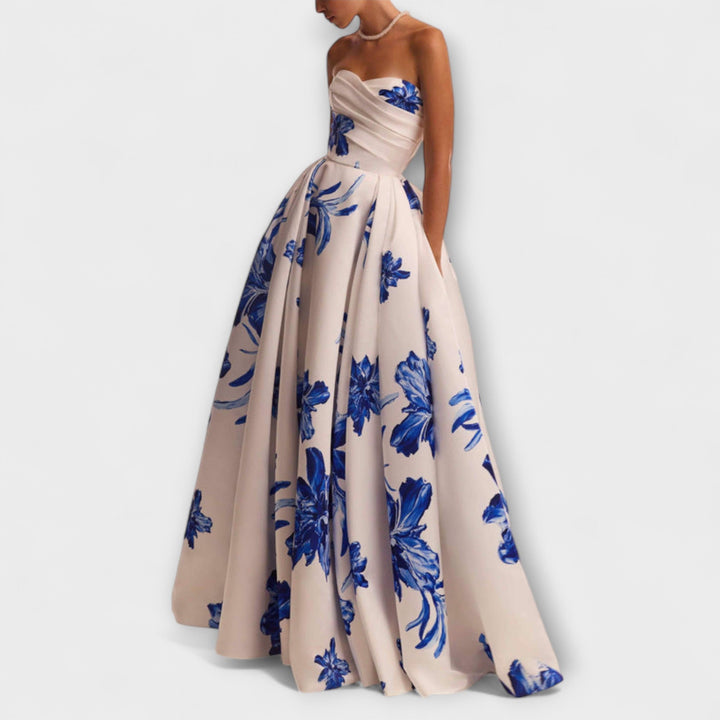 Rosalie - Vestido maxilargo off-shoulder en blanco y azul con flores