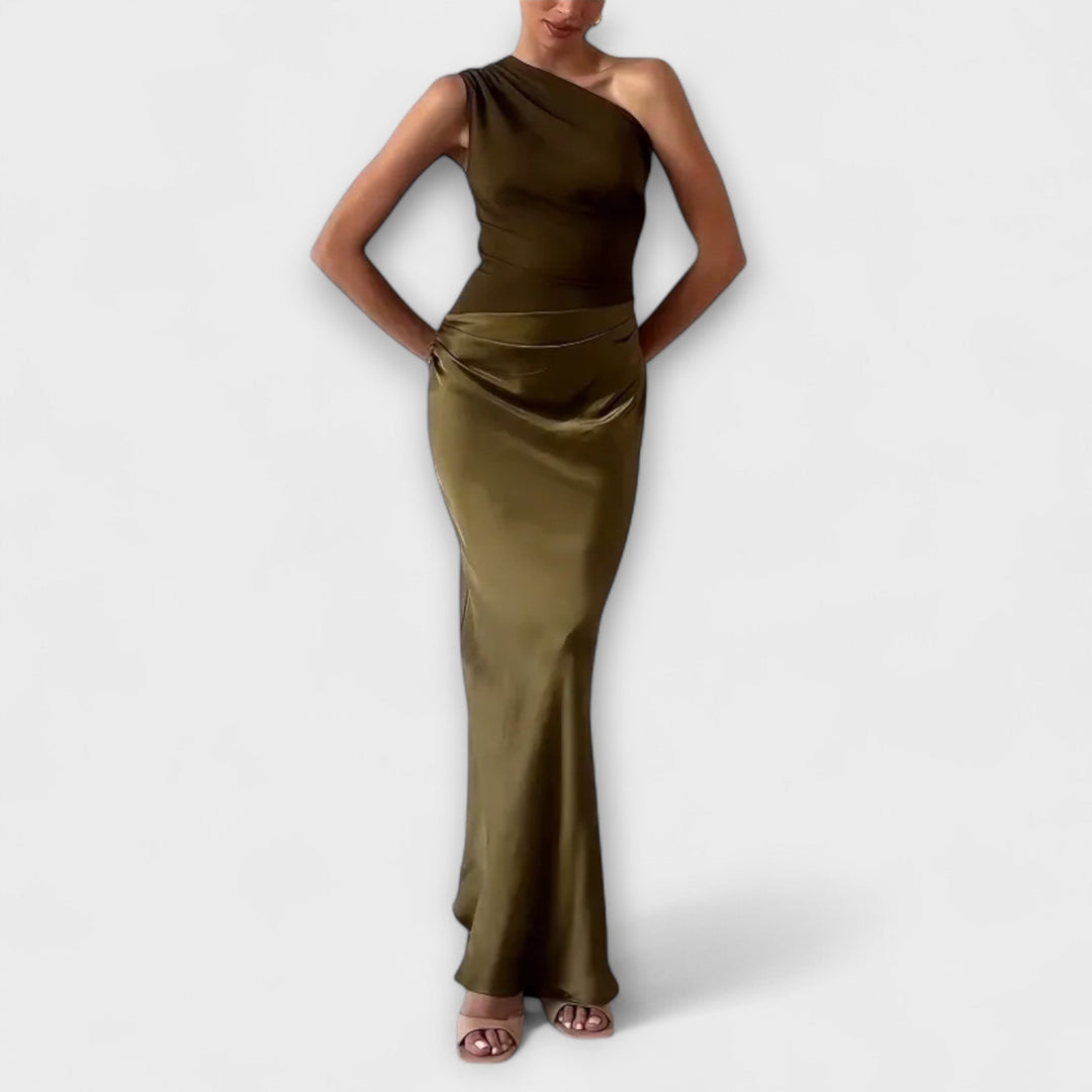 Vestido maxi elegante de un solo hombro en marrón