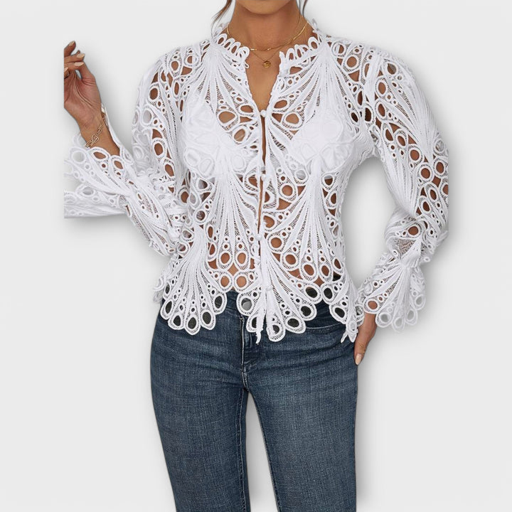 Savannah - Blusa blanca asimétrica con encaje