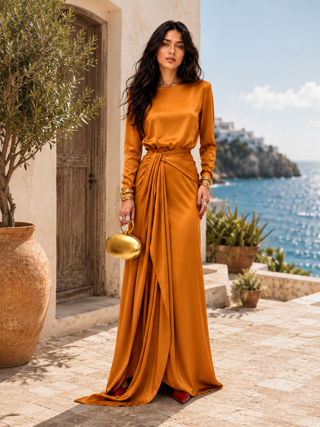 Carmen - Vestido maxi de satén drapeado