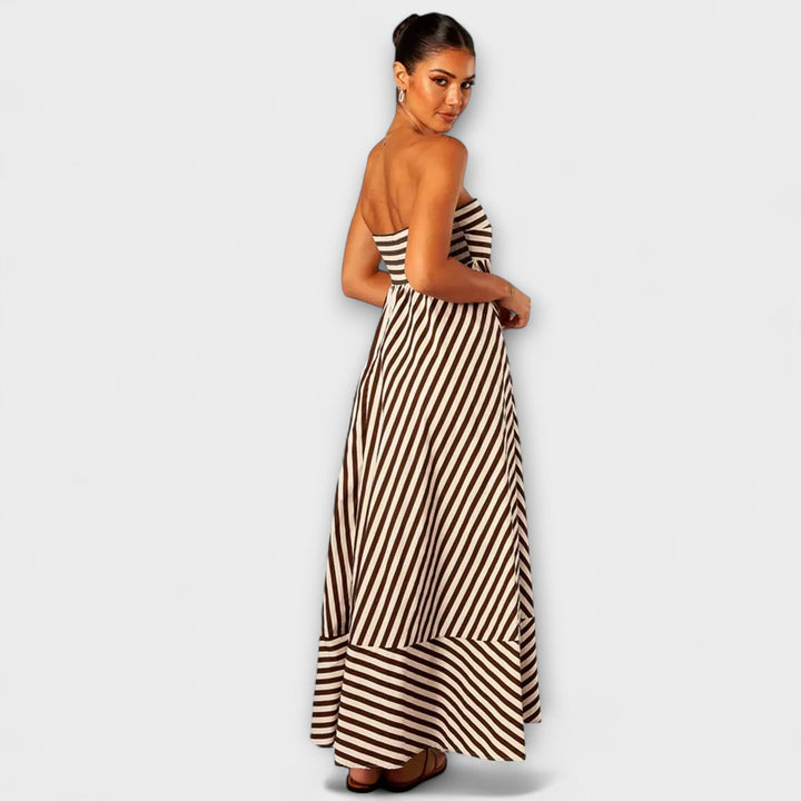 Vestido maxi con volantes a rayas en beige y negro