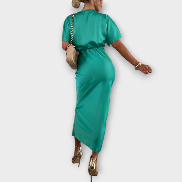 Sable - Vestido largo de satén negro con detalle de nudo