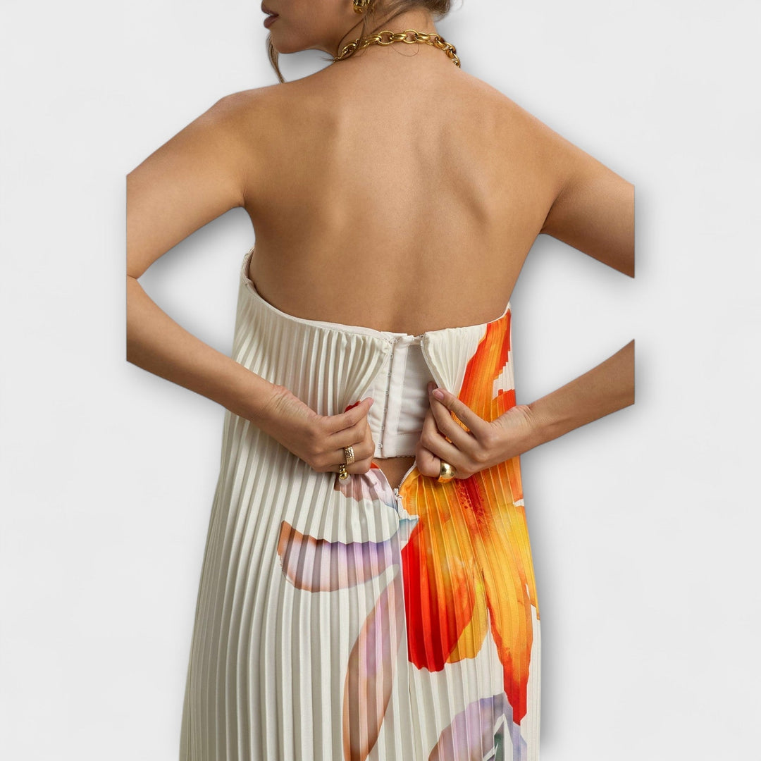 Michelle - Vestido maxilargo color crema con estampado de flores naranjas