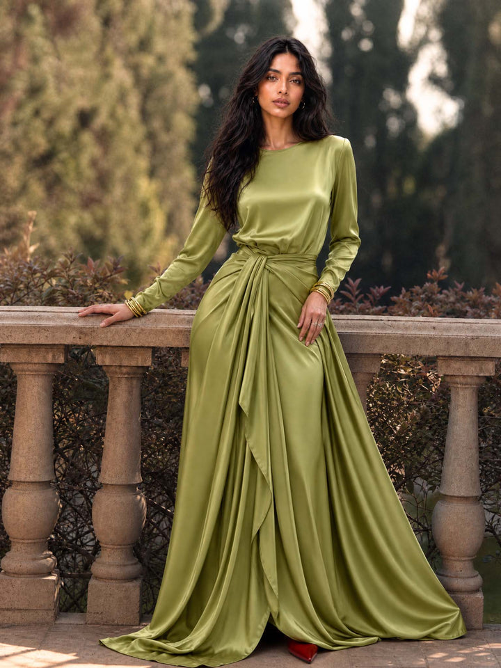 Carmen - Vestido maxi de satén drapeado