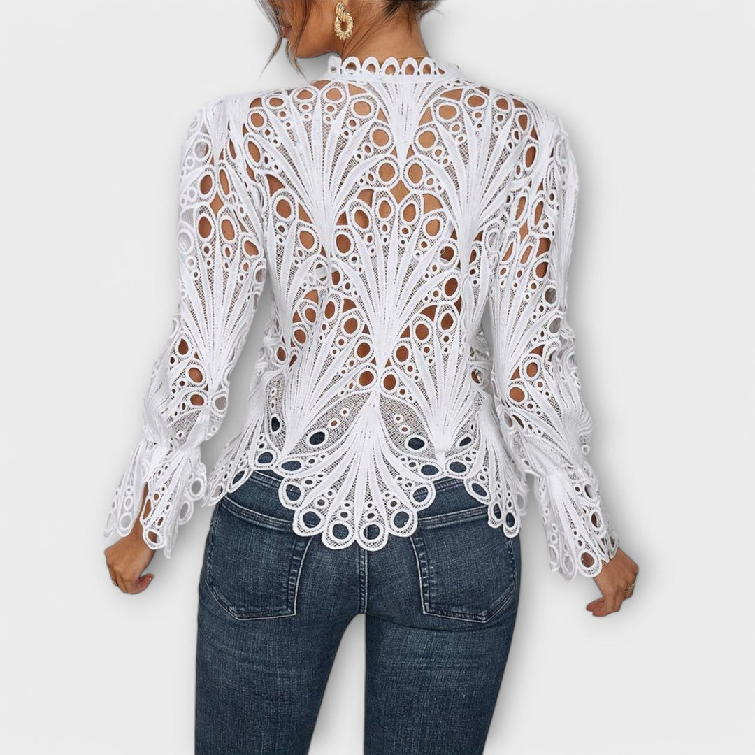 Savannah - Blusa blanca asimétrica con encaje