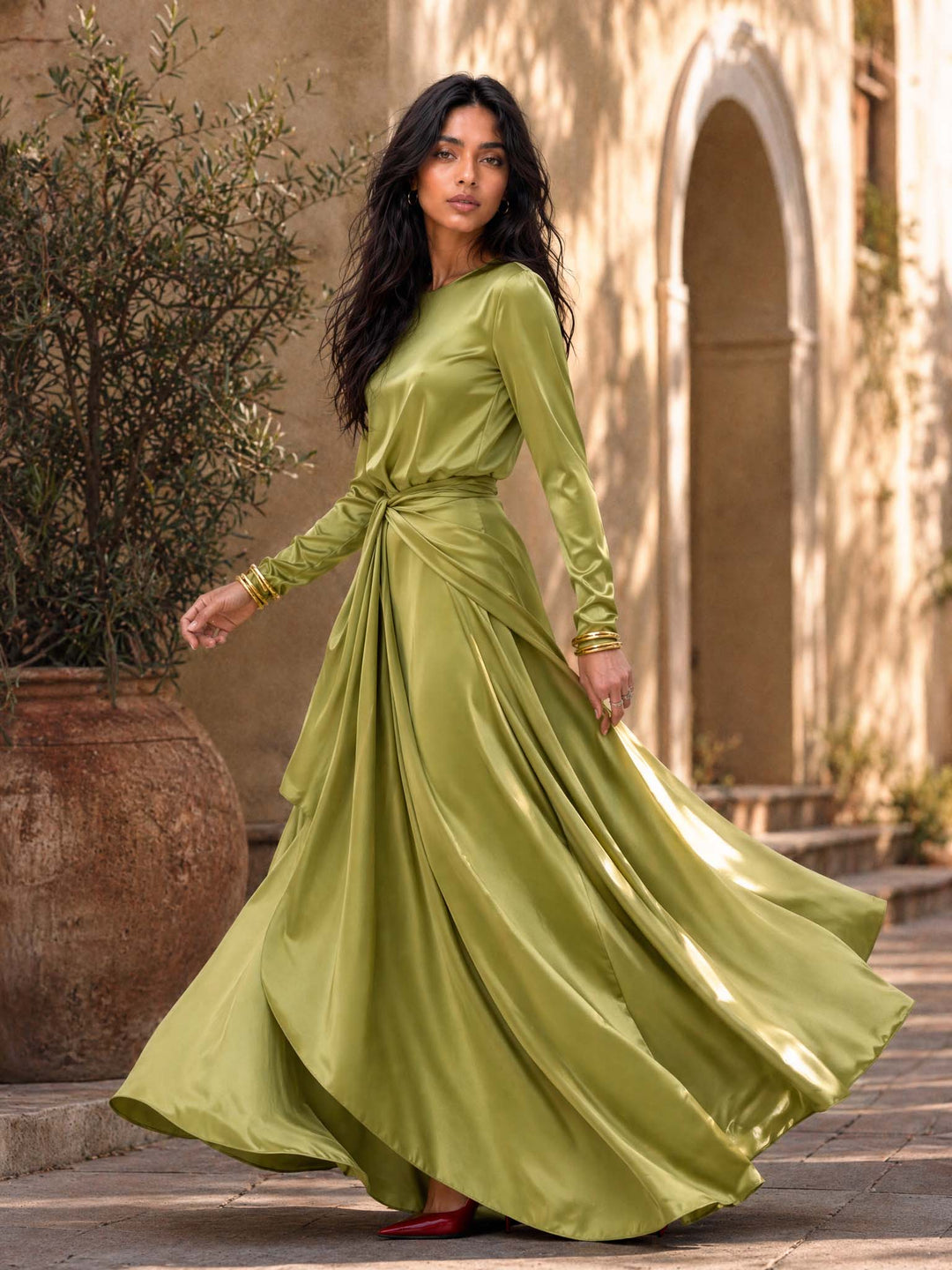 Carmen - Vestido maxi de satén drapeado