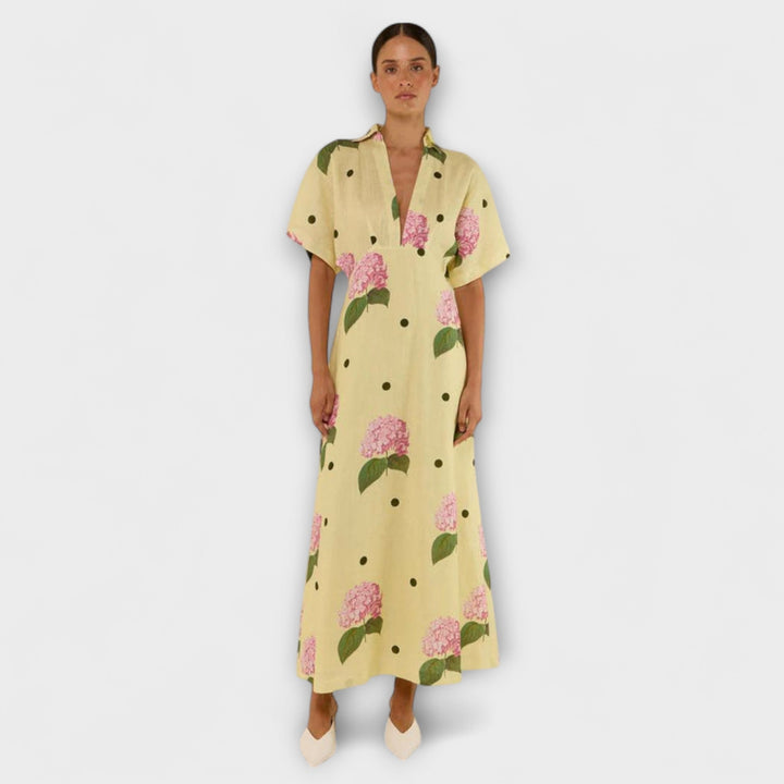 Liselotte - Vestido largo amarillo claro con estampado de hortensias
