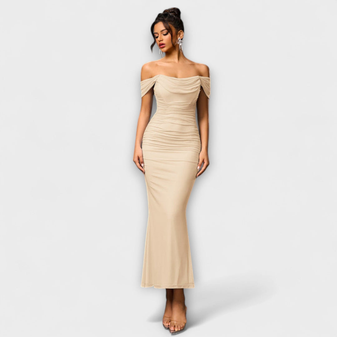Ione - Vestido ajustado marrón con hombros al descubierto