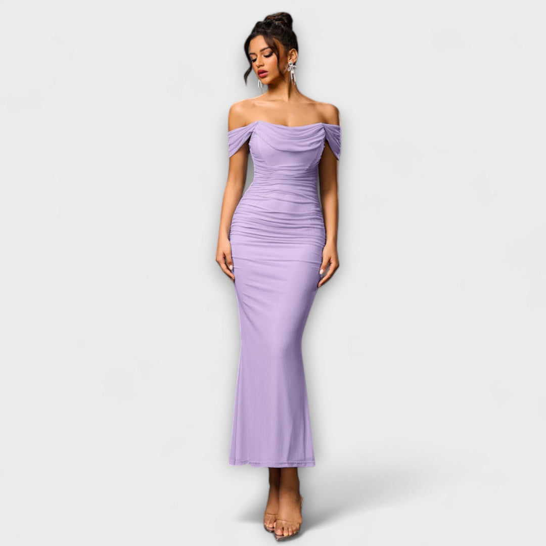 Ione - Vestido ajustado marrón con hombros al descubierto