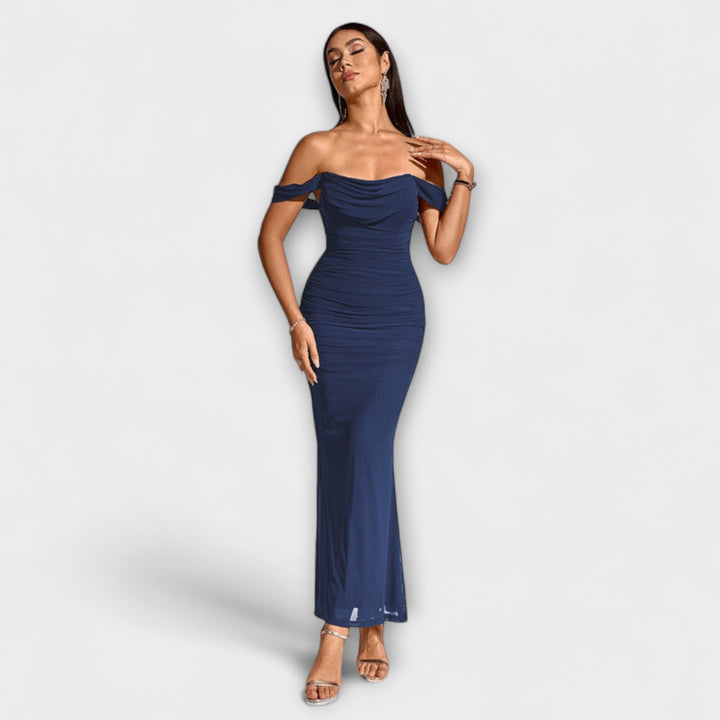 Ione - Vestido ajustado marrón con hombros al descubierto