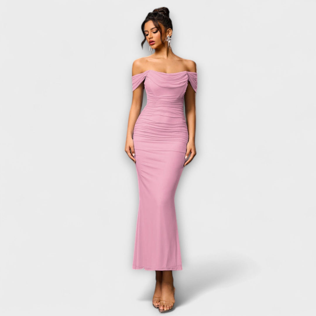 Ione - Vestido ajustado marrón con hombros al descubierto