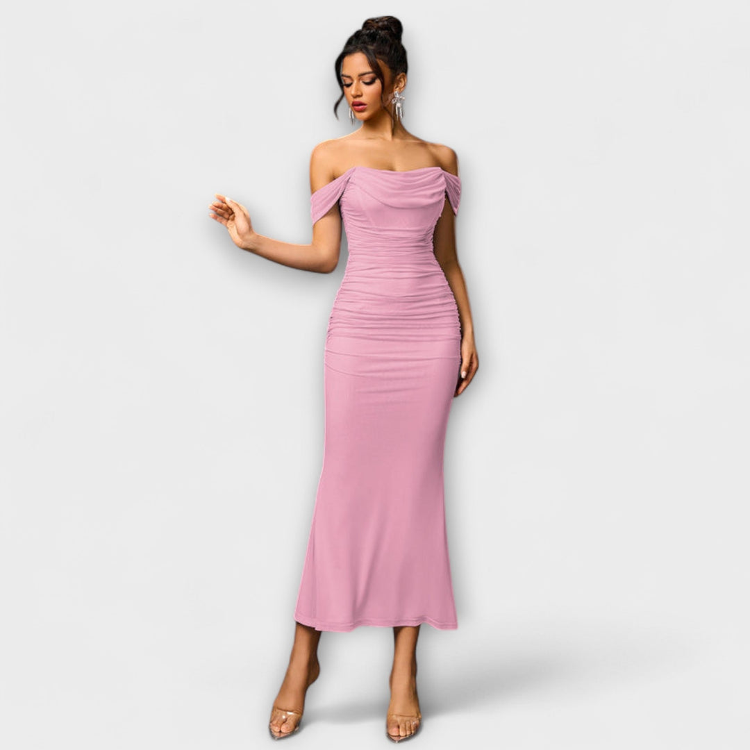 Ione - Vestido ajustado marrón con hombros al descubierto