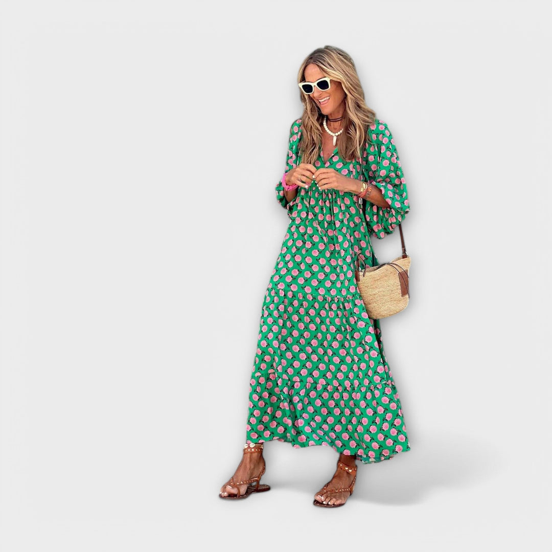 Elegante vestido maxi verde con patrón geométrico