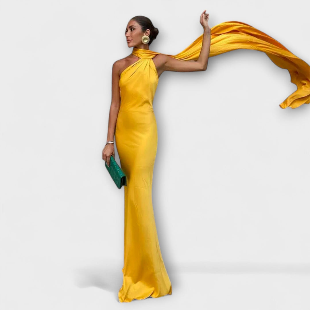 Elegante vestido maxi de tirantes sin hombros en color naranja