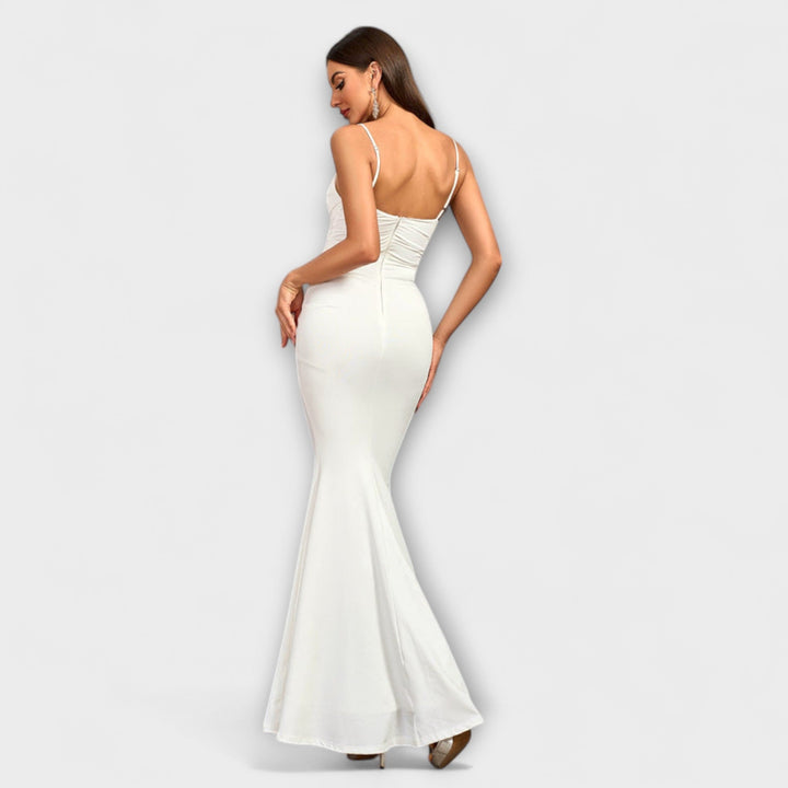 Callie - Elegante vestido beige con volantes
