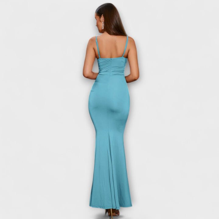 Callie - Elegante vestido beige con volantes