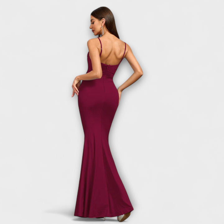 Callie - Elegante vestido beige con volantes