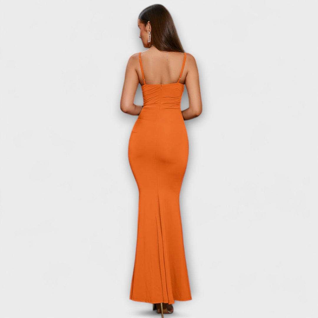 Callie - Elegante vestido beige con volantes