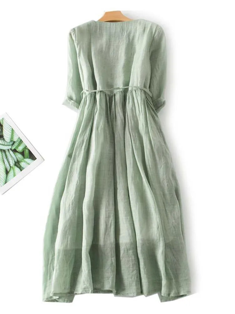 Vestido largo de tirantes en verde salvia