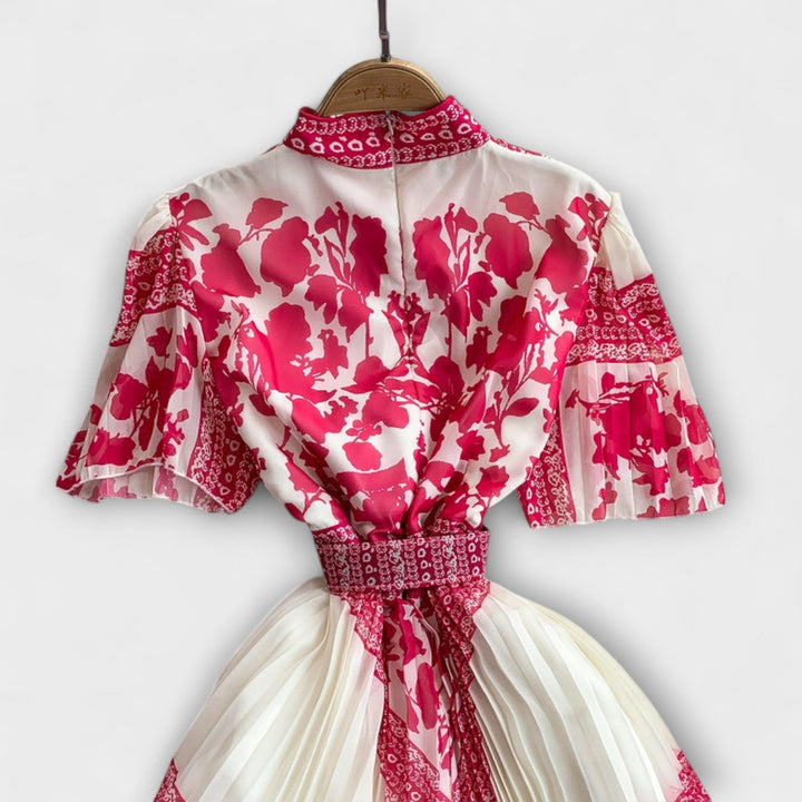 Delilah - Vestido vintage blanco y rojo con cuello alto