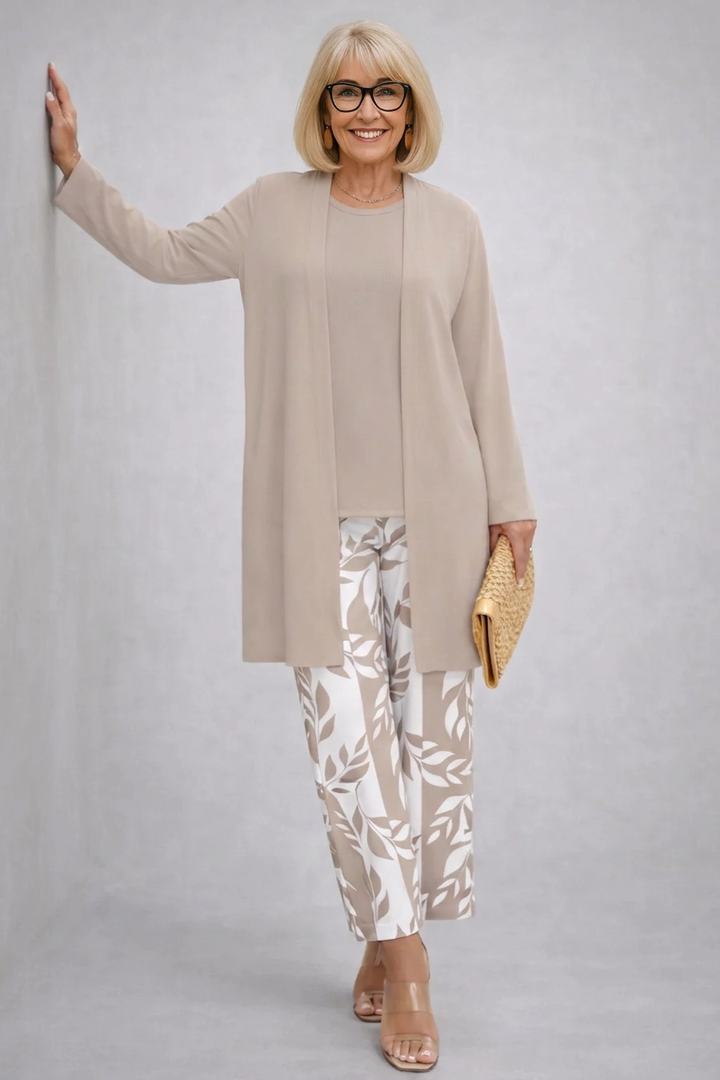 Eleanor - Conjunto de tres piezas en color crema con estampado