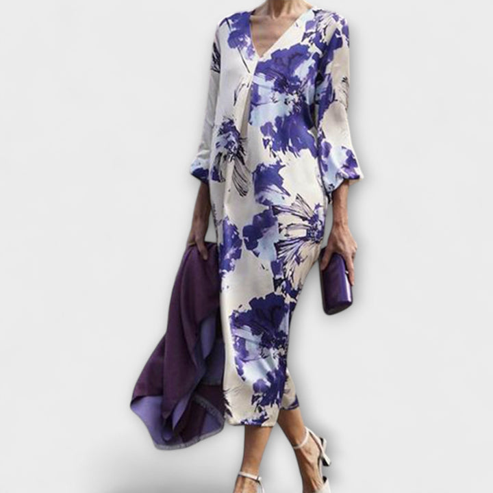 María - Vestido blanco y lila con estampado de flores