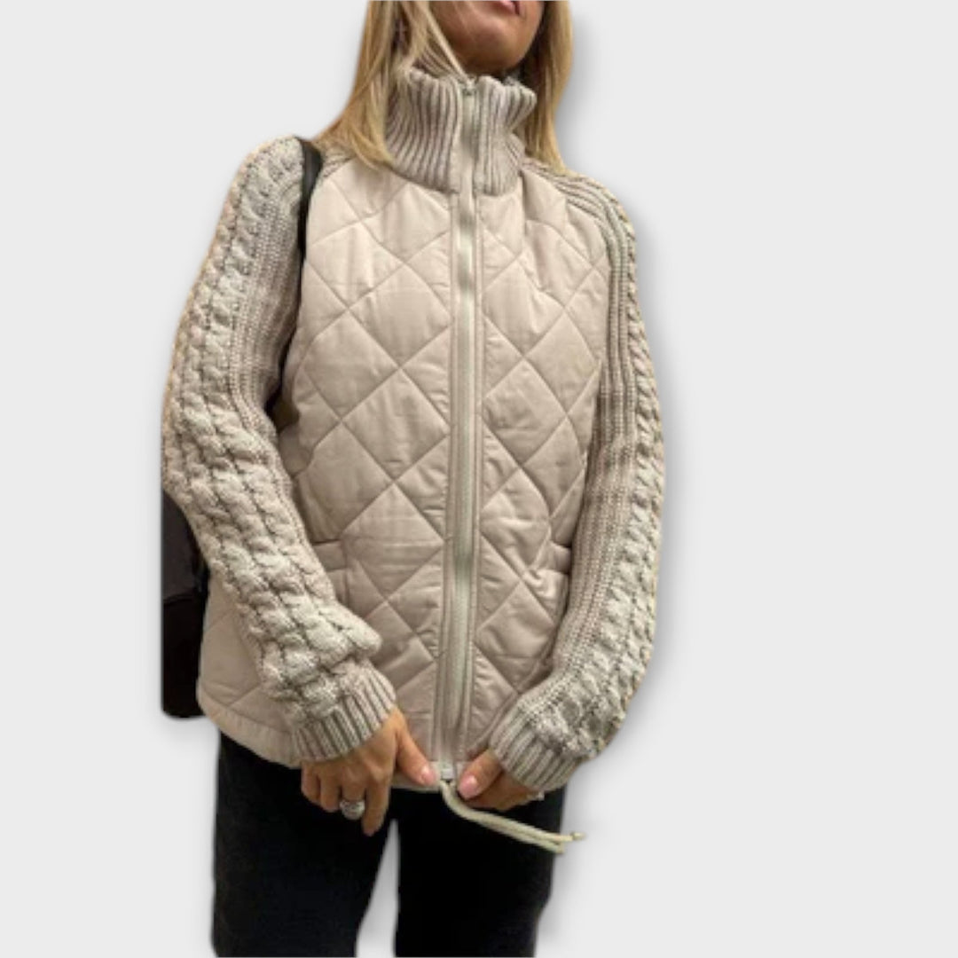 Valerie - Chaqueta beige con cuello alto y mezcla de acolchado y punto
