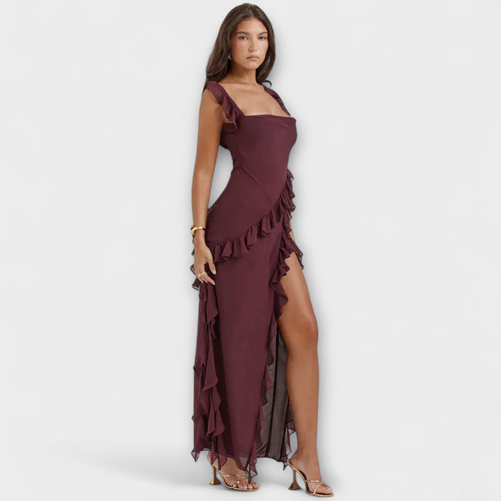 Lara - Vestido maxi burdeos con abertura elegante