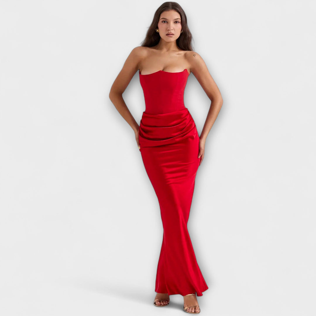 Vestido largo de satén negro con drapeado